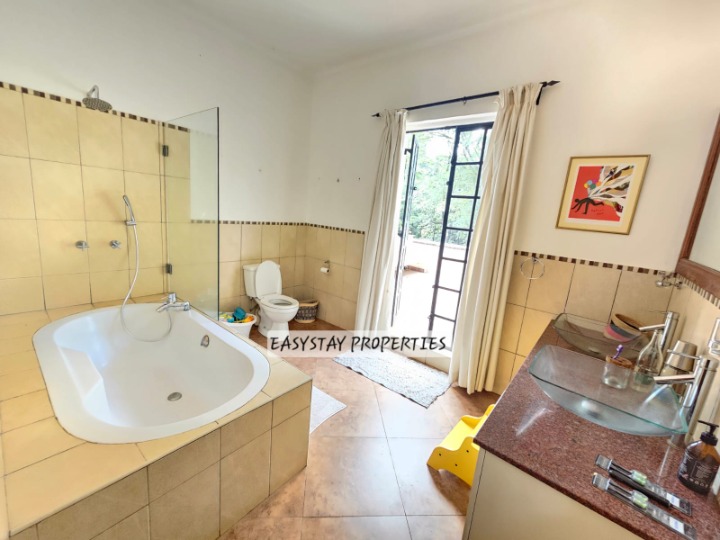 4BEDROOM HOUSE+DSQ TO LET