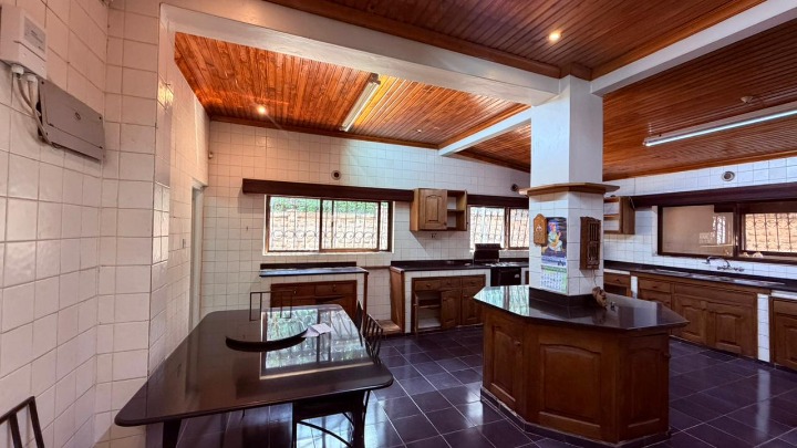 4 Bedroom bungalow House for Rent
