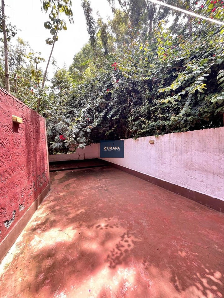 Commercial Opportunity for an Office at Garden Estate