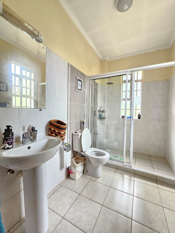 Ensuite Room in a Shared House – Lower Kabete