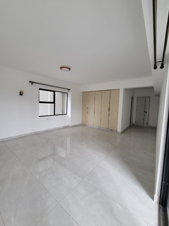 3 Bedroom Apartment with DSQ for Rent– Spring Valley