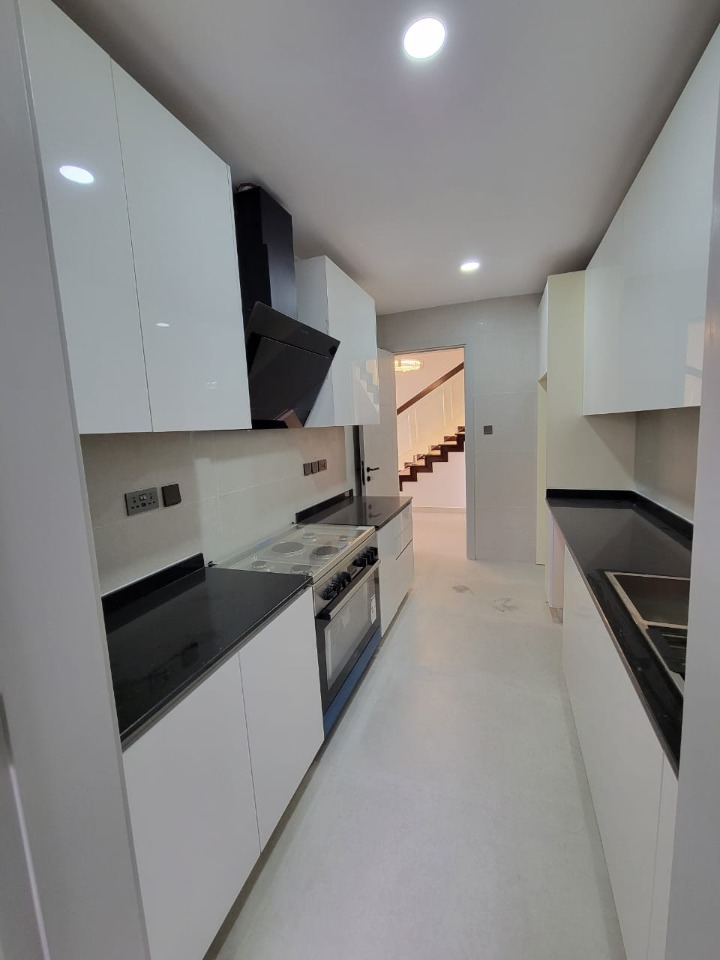 4 Bedroom Duplex Apartment for Rent