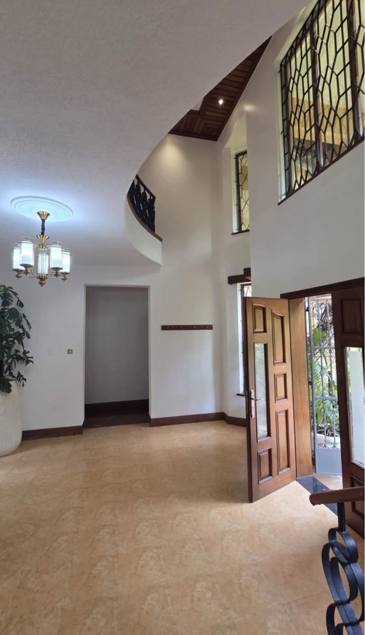 5 Bedroom Residence + SQ To Let in Runda