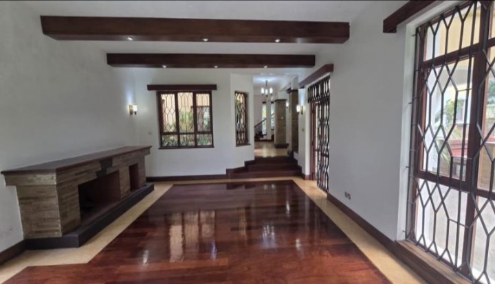5 Bedroom Residence + SQ To Let in Runda