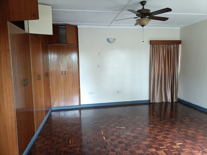 5 Bedroom Home + 2 Dsqs for Rent – Runda