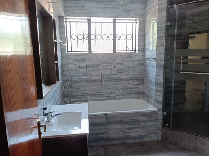 4 Bedroom All En-Suite House for Rent – Runda