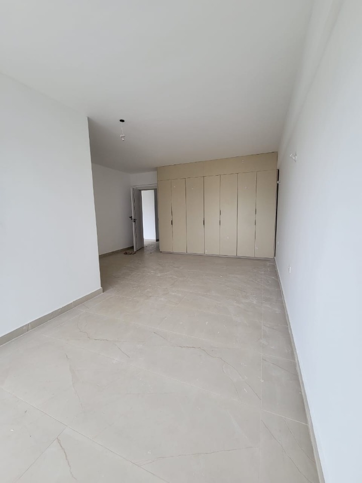 4 Bedroom Apartment + DSQ to Let