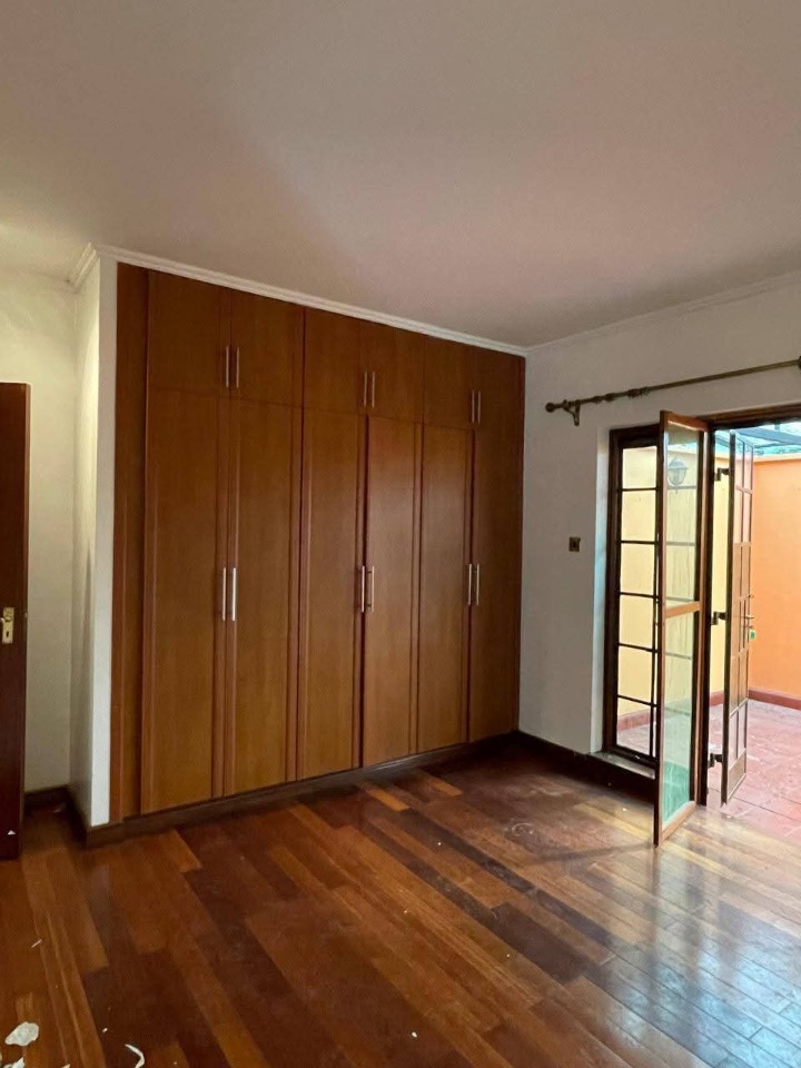 4 Bedroom Townhouse + DSQ To Let – Spring Valley