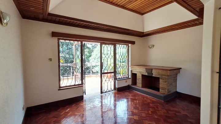 Elegant 5 Bedroom Residence + SQ To Let