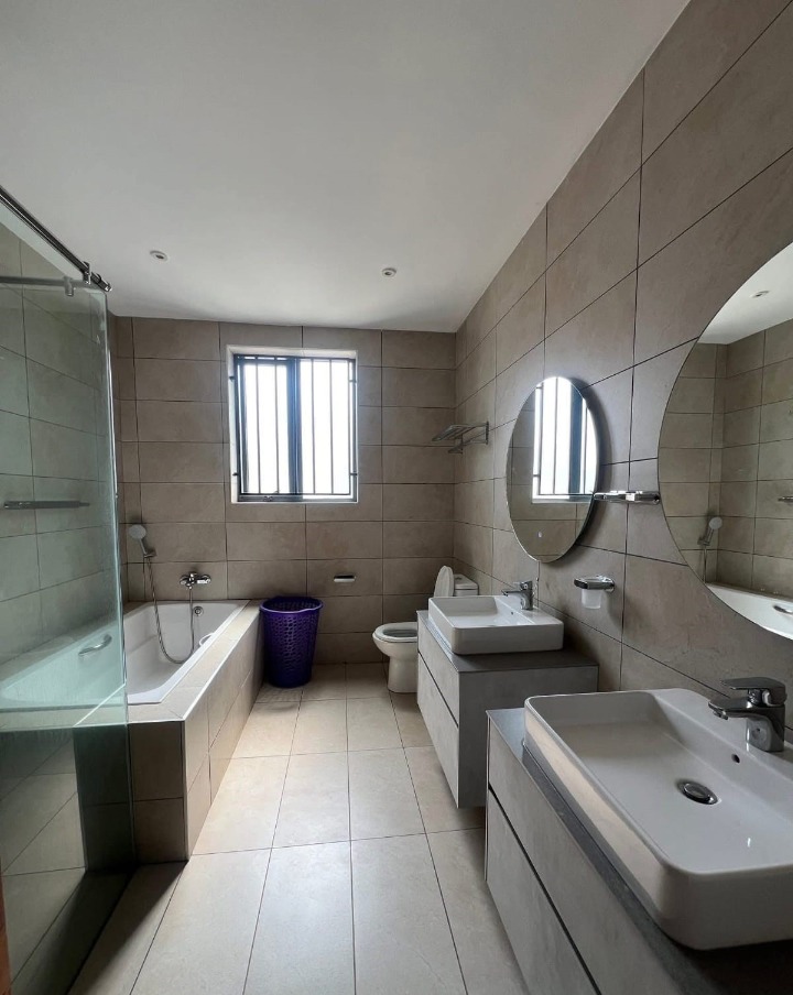 Kitisuru – Tastefully Furnished 2-Bedroom + Private terrace