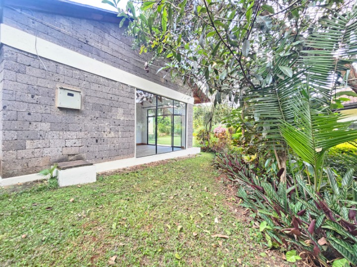 Unfurnished 1-Bedroom Cottage for Rent – Spring Valley