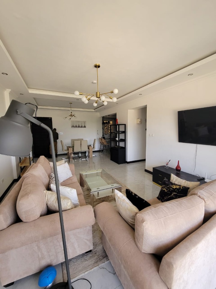 Furnished 2 Bedroom Apartment + DSQ to Let