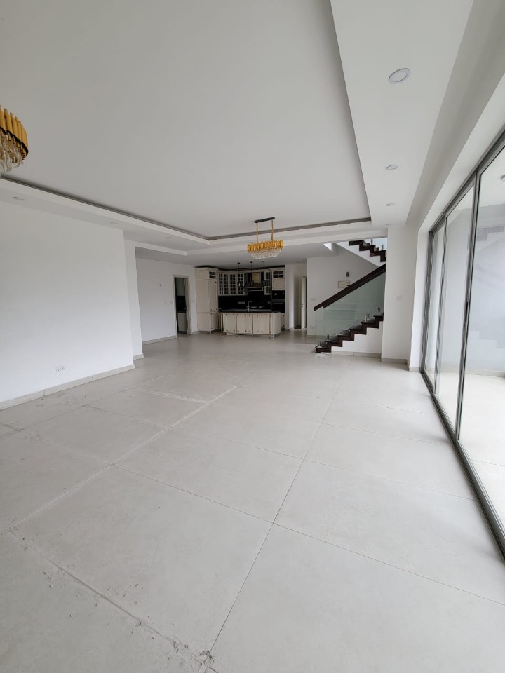 4 Bedroom Duplex Apartment for Rent