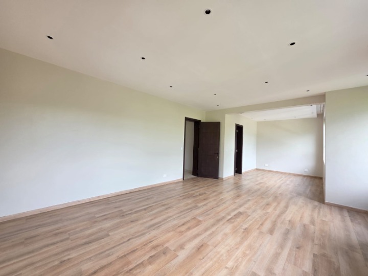 For Rent – 5 Bedroom Townhouse in Lavington