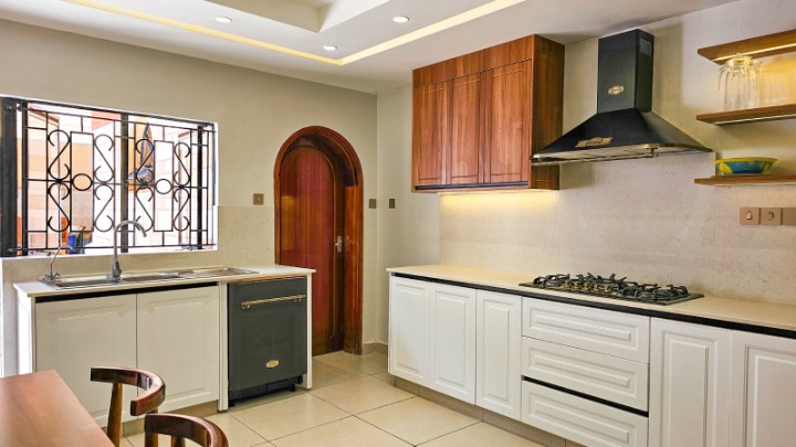 Brookside – 4-Bedroom House for Rent