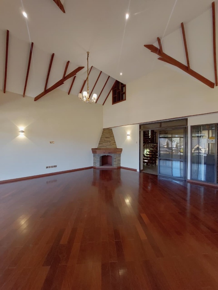 5-Bedroom Townhouse + SQ To Let in Lavington