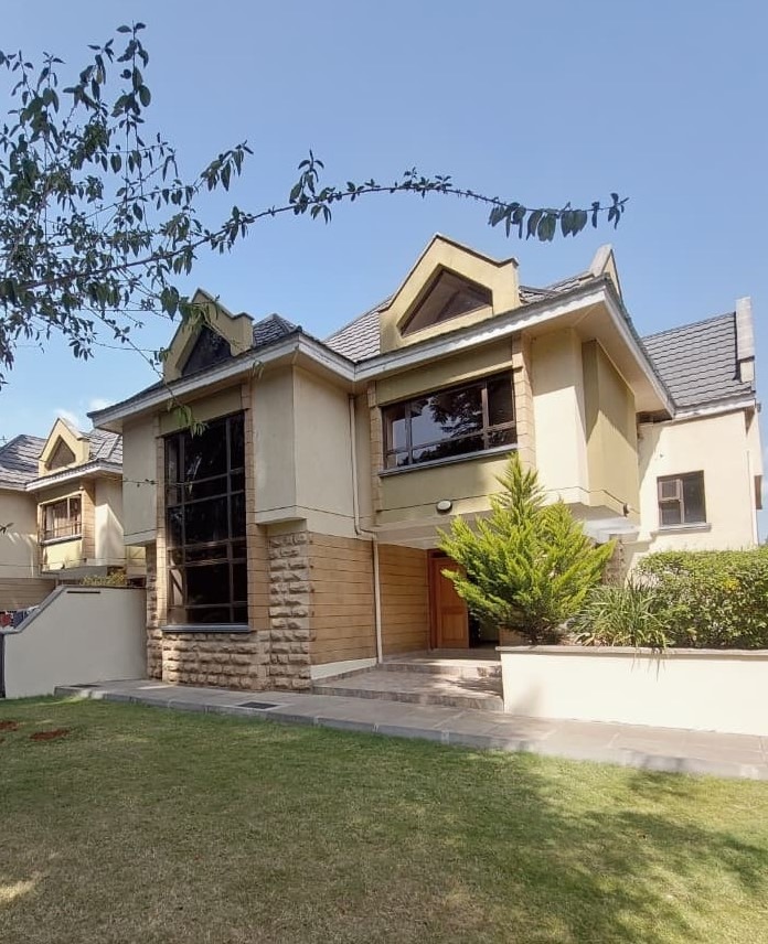 5-Bedroom Townhouse + SQ To Let in Lavington