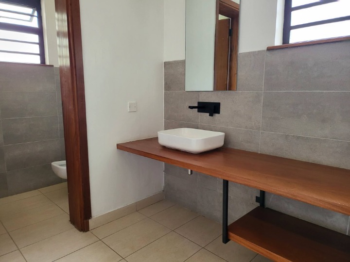 3-Bedroom Townhouse for Rent in Rosslyn