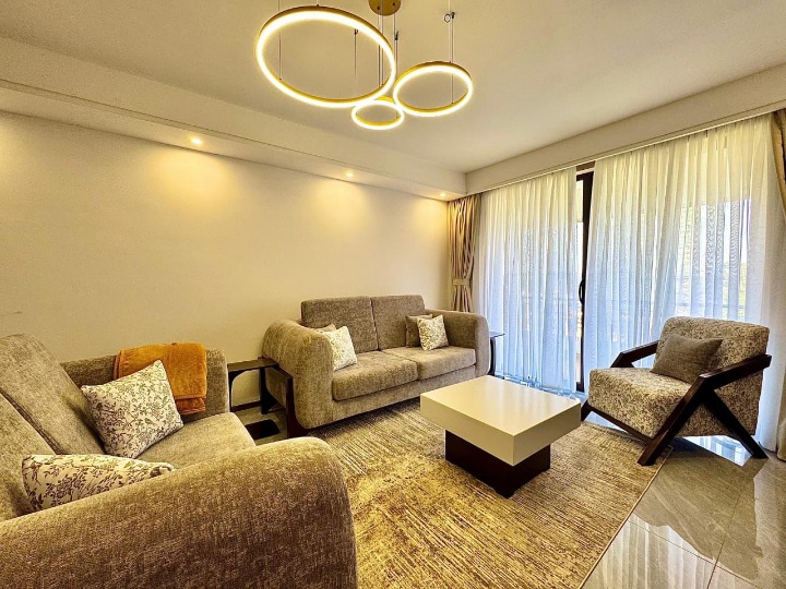 RIVERSIDE – FURNISHED 3-BEDROOM APARTMENT FOR RENT