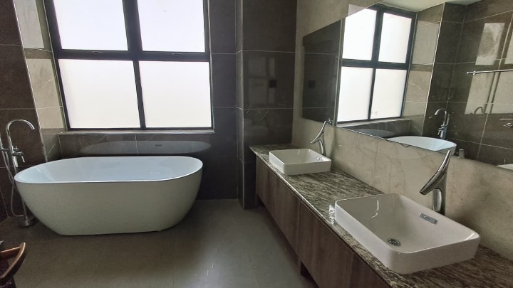 4-Bedroom Apartment To Let – Riverside