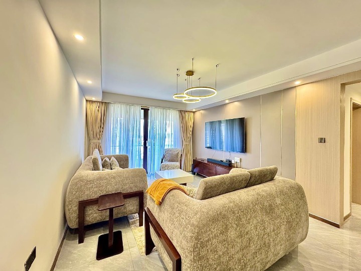 RIVERSIDE – FURNISHED 3-BEDROOM APARTMENT FOR RENT