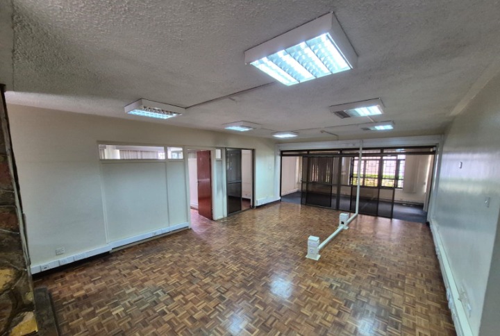 TO LET: COMMERCIAL SPACE – GIGIRI