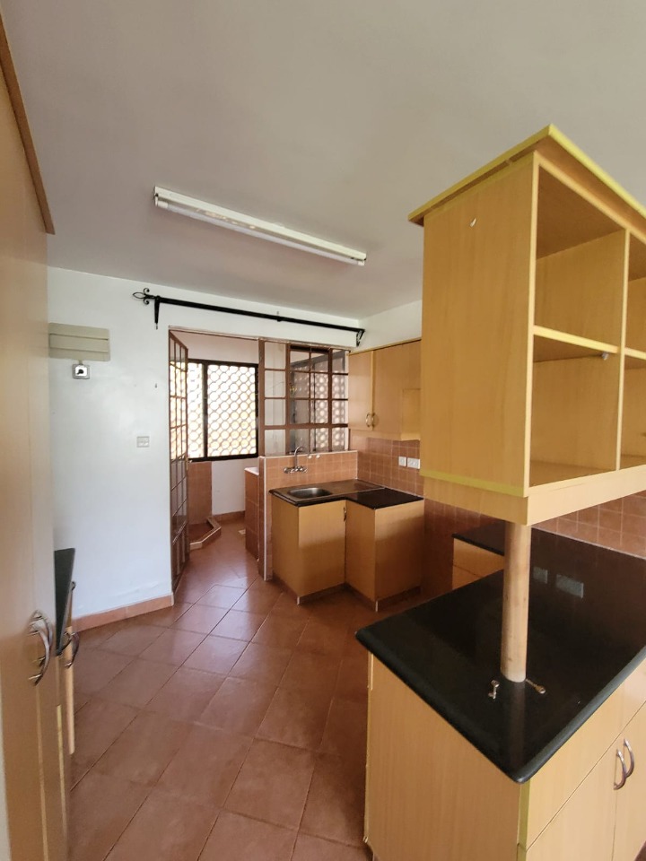 2 BEDROOM DUPLEX APARTMENT FOR RENT