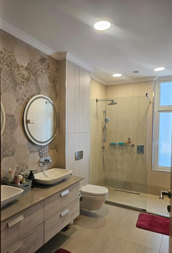 PARKLANDS | FURNISHED 2 BEDROOM APARTMENT TO LET