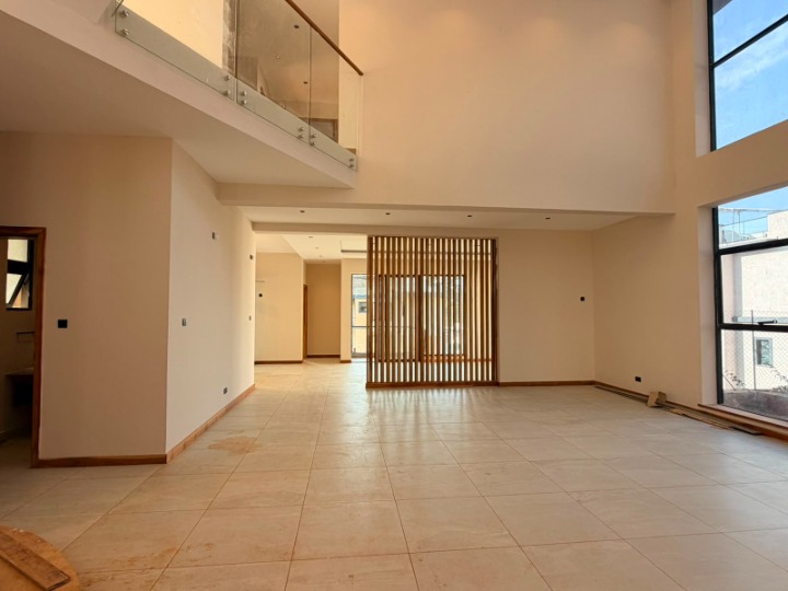 TO LET | LUXURY 4-BEDROOM ALL-ENSUITE VILLA | LORESHO