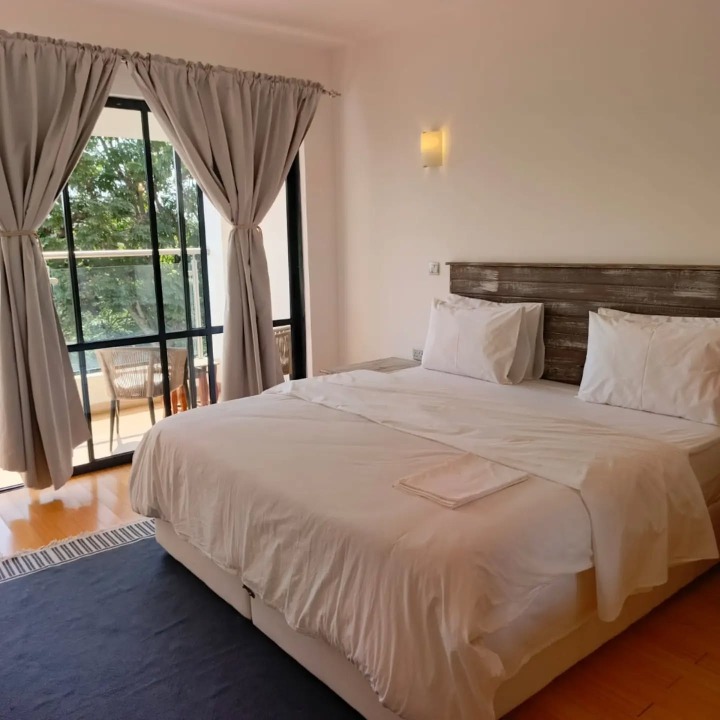 FURNISHED 3 BEDROOM APARTMENT TO LET IN WESTLANDS