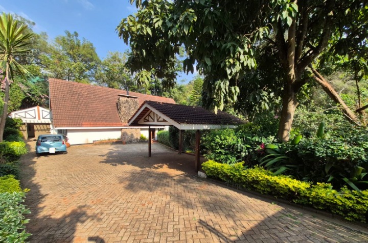 TO LET: 4 BEDROOM MANSION WITH GUEST WING – SPRING VALLEY