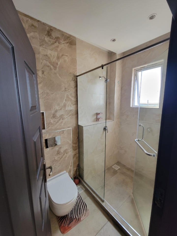 WESTLANDS – FURNISHED 2-BEDROOM APARTMENT + DSQ TO LET