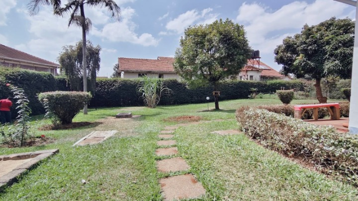 TO LET – RUNDA | 5-BEDROOM HOUSE + 2 DSQs