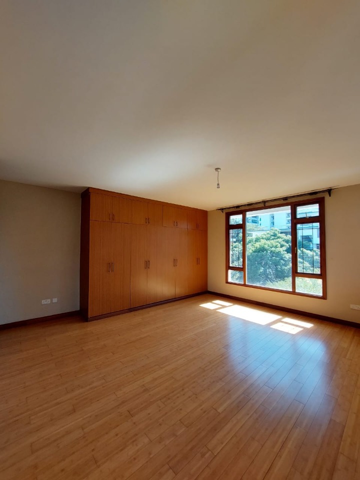 3-Bedroom Apartment for Rent – Riverside