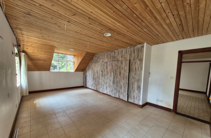 TO LET: 6-BEDROOM MANSION + DSQ | ROSSLYN