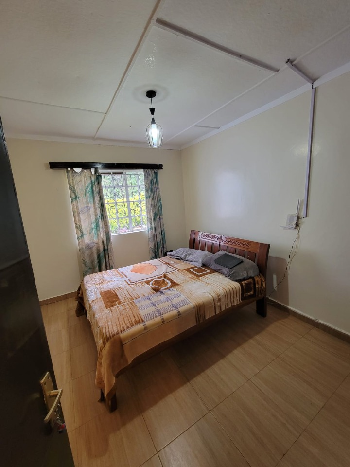 4 BEDROOM HOUSE + GUEST WING TO LET