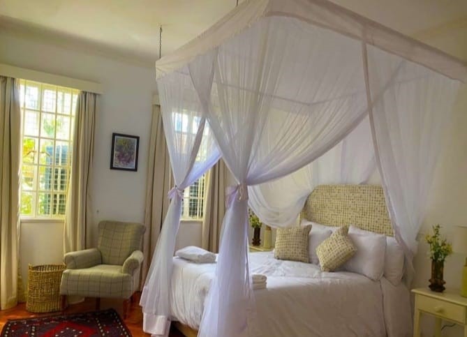 3 BEDROOM FURNISHED & SERVICED HOUSE FOR RENT - OLD MUTHAIGA