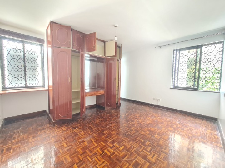 KILIMANI – 5-BEDROOM TOWNHOUSE FOR RENT