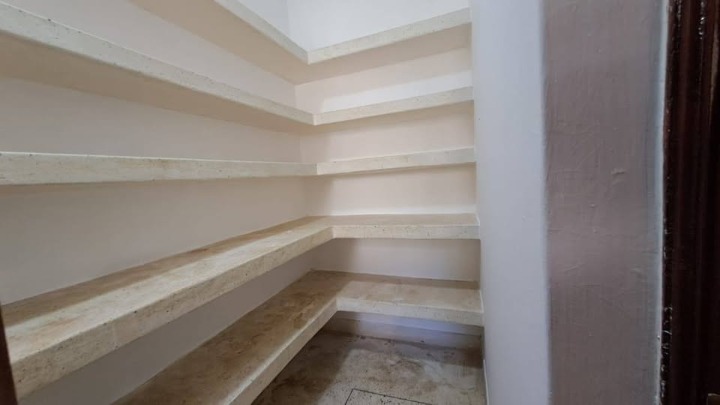 SPRING VALLEY – SPACIOUS 4-BEDROOM ALL ENSUITE TOWNHOUSE + DSQ TO LET