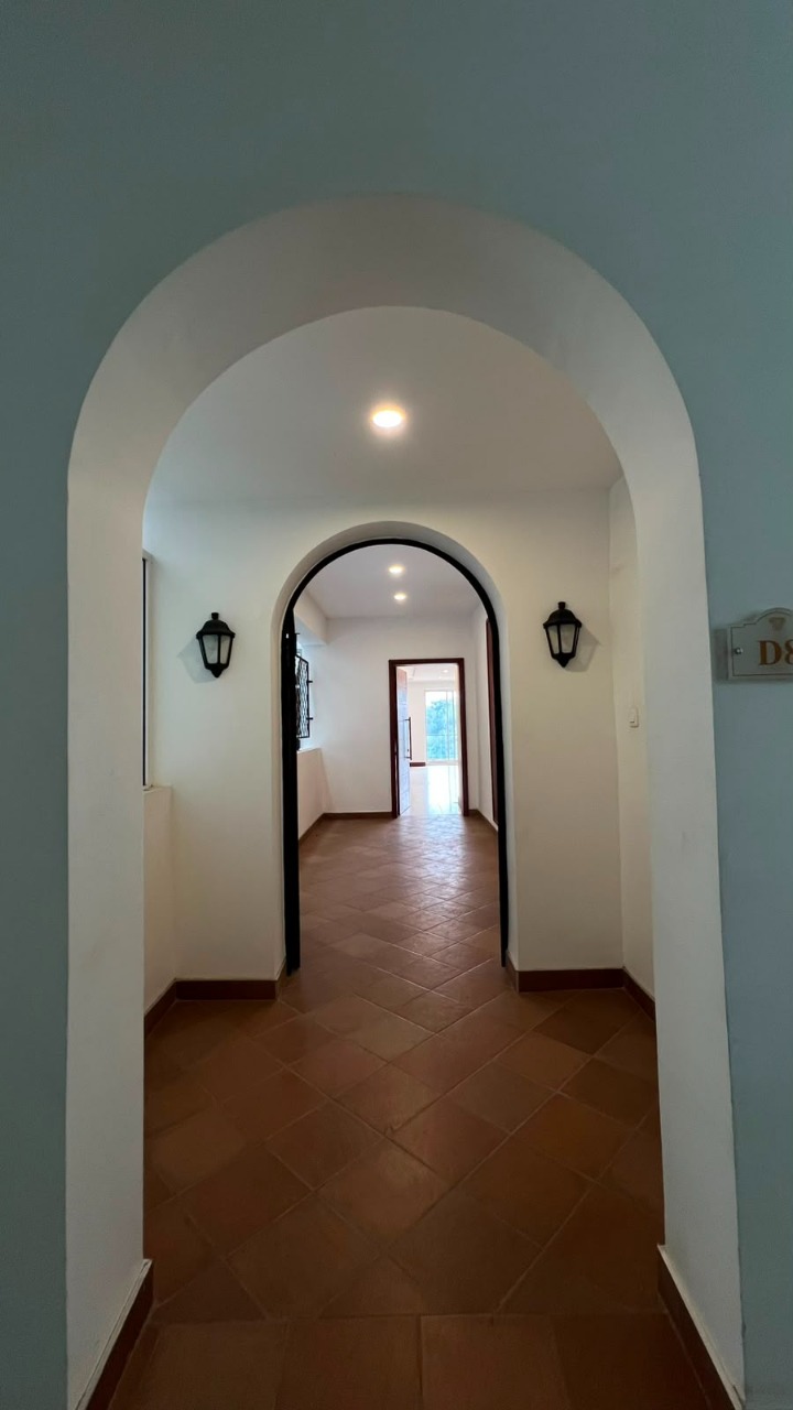 PARKLANDS – TO LET: UNFURNISHED 3-BEDROOM APARTMENT
