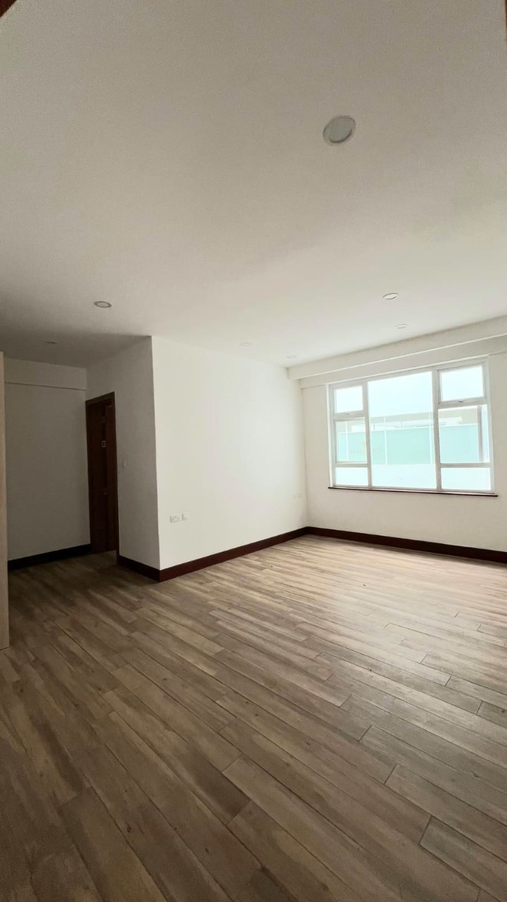 PARKLANDS – TO LET: UNFURNISHED 3-BEDROOM APARTMENT