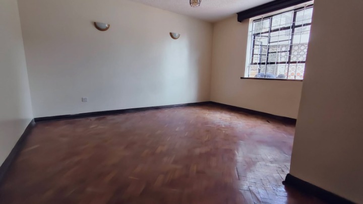 TO LET – RUNDA | 5-BEDROOM HOUSE + 2 DSQs
