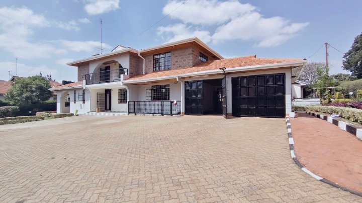 TO LET – RUNDA | 5-BEDROOM HOUSE + 2 DSQs
