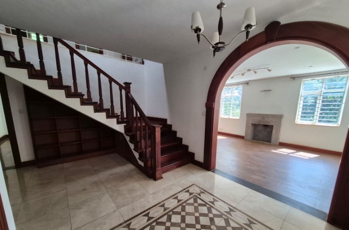 TO LET: 6-BEDROOM MANSION + DSQ | ROSSLYN