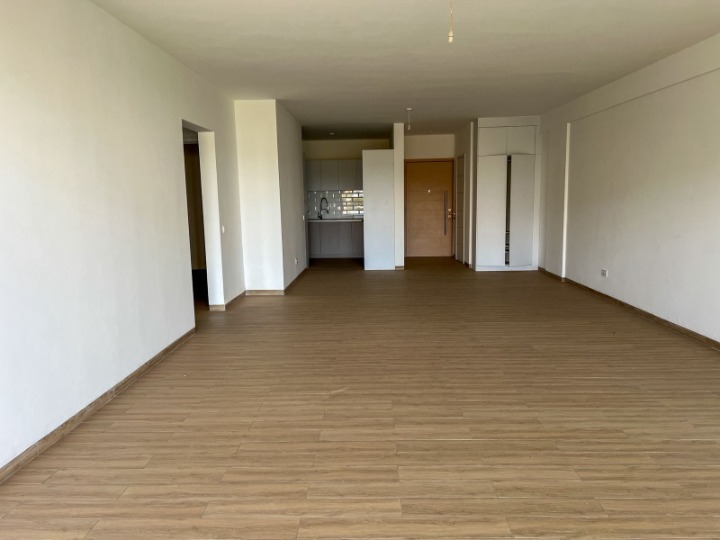 UNFURNISHED 3 BEDROOM APARTMENT TO LET– LAVINGTON