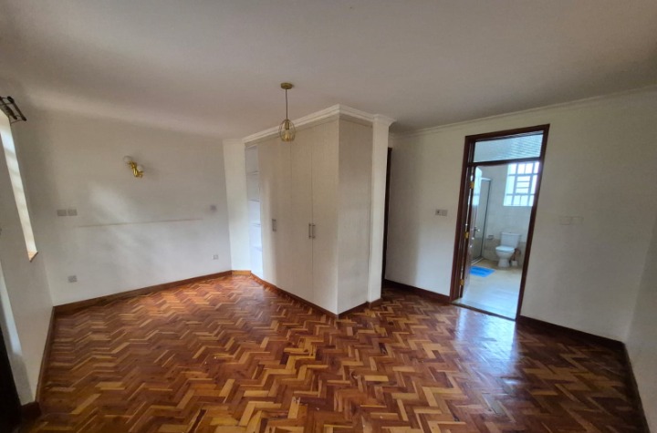 5 BEDROOM MANSION+ DSQ TO LET – RUNDA
