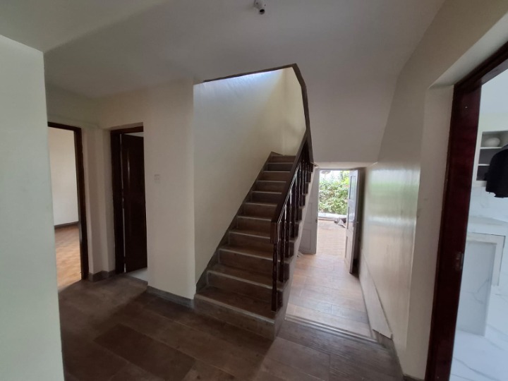 4 BEDROOM HOUSE TO LET – KILIMANI