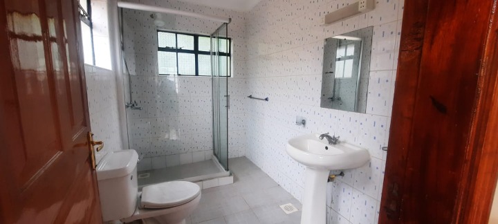 4 Bedroom House To Let – Lavington