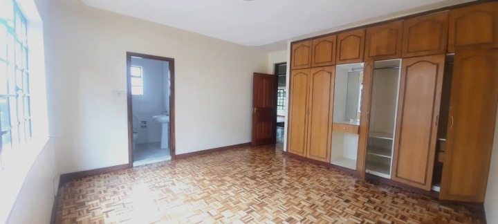 4 Bedroom House To Let – Lavington