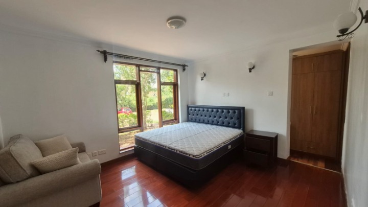5 BEDROOM TOWNHOUSE FOR RENT - KAREN